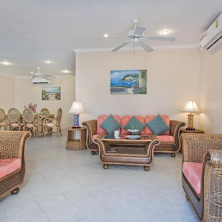 Butterfly Garden Boutique Residences Large Luxury Apts And Villas A Lifetsyle Destination By Neang, Everything You Need All Right Here 1-3 Bedrooms 110 To 190 Sq Mtrs, 2 Full Bathrooms, Rain Shower, Spa Bath, Bbq, Free Wifi, Staff 24-7, Close To Beac Патая Екстериор снимка